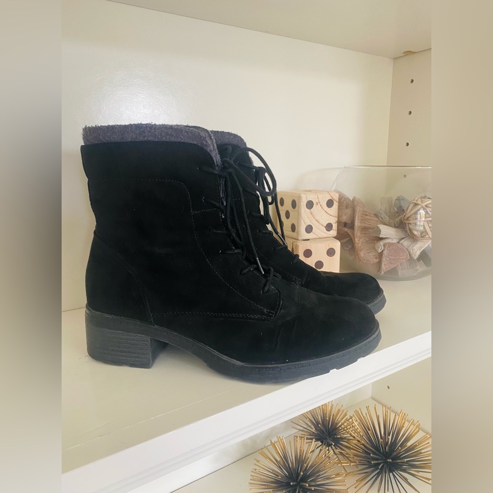 Vegan boots